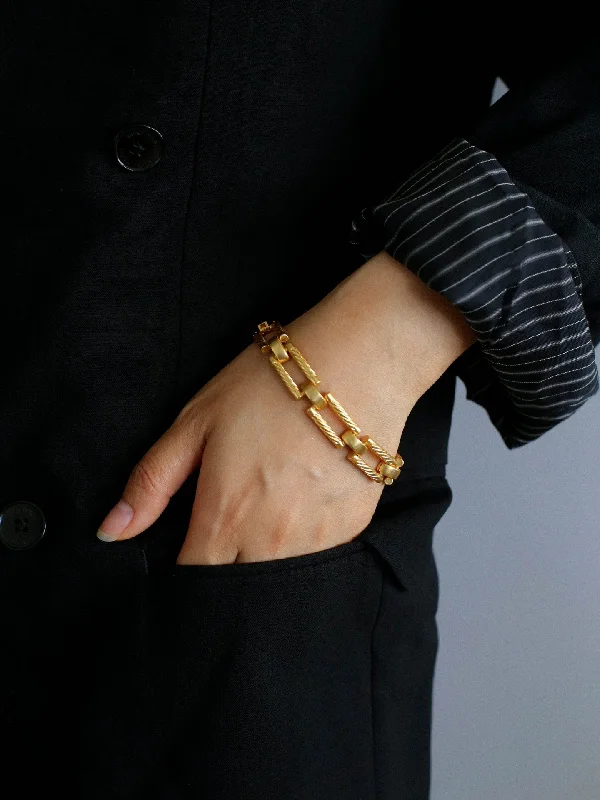 Retro Frosted Gold Square Chain Bracelet