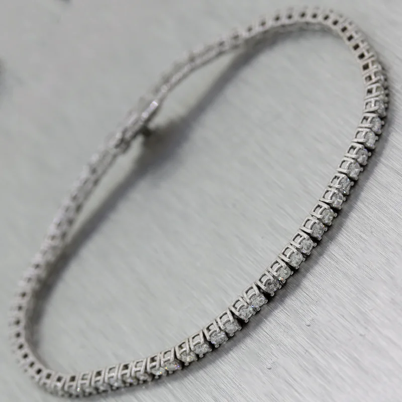 Modern 14k White Gold 2.55ctw Diamond Tennis Bracelet