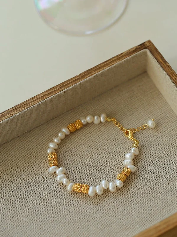 Golden Bean Staggered Pearl Bracelet