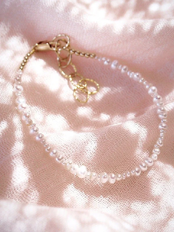 Dainty Organic White Pearl Bracelet - Kale'a